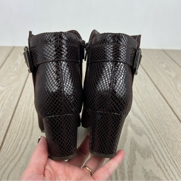 Karen Scott Women's Ivyy Mixed-Media Booties 7M Chocolate Brown $70 - Picture 7 of 9